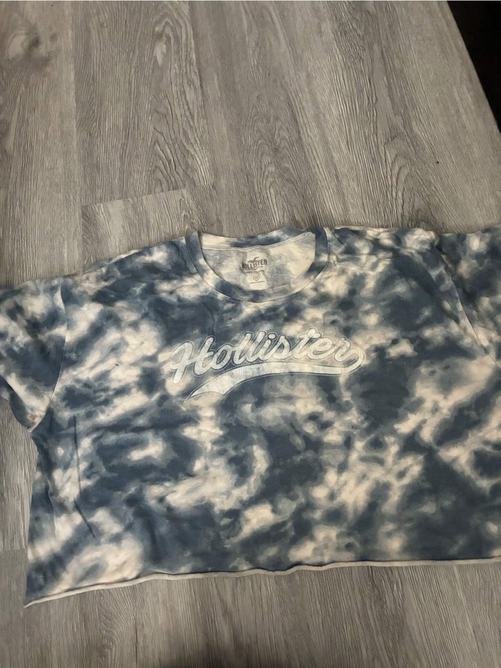 Hollister Blue and White Tie-Dye Crop Top